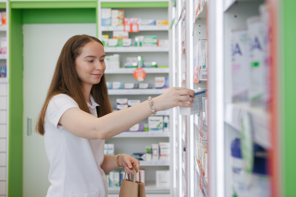 obrázok - Farmaceutický laborant - pri poliklinike, Banská Bystrica